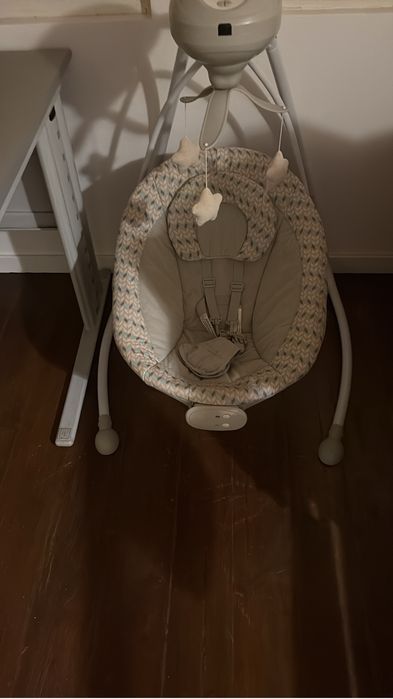 Baloiço bebe com estrelas