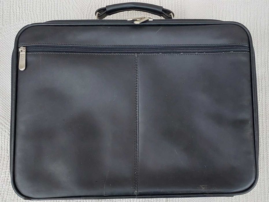 Targus Laptop Bag (Leather) – Used64575372685825121