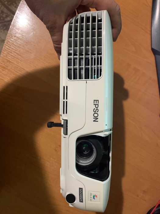 Проектор Epson EB-W9 3LCD 2500Lm