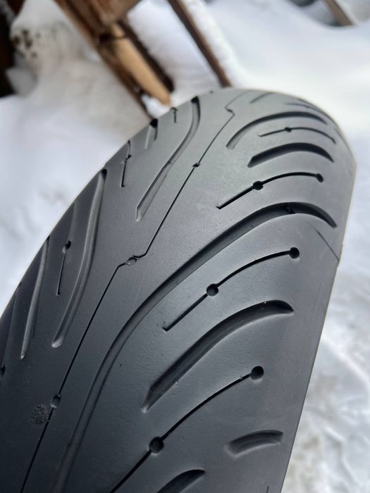 Мотошина Michelin 160/60/17 (69W) Pilot Road 4