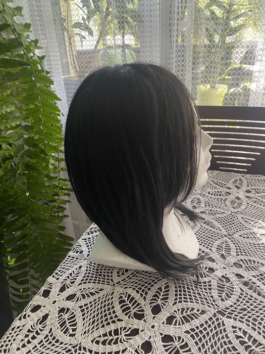 Peruka włosy średnia dlugość grzywka 45 cm ciemny brąz Hairlux