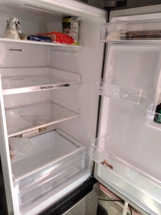 Холодильник Samsung