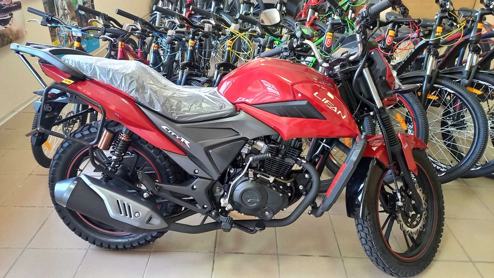 Продам новий мотоцикл SPARK SP150R-12S,м.Синельникове,м-н "Мото-Рай".