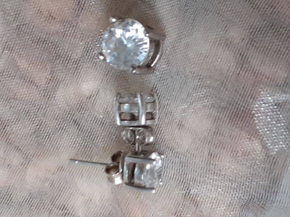 Srebrne kolczyki i zawieszka z cyrkoniami