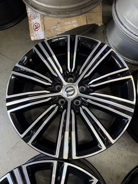 Felgi aluminiowe 5x108x18 8J ET42 VOLVO FORD