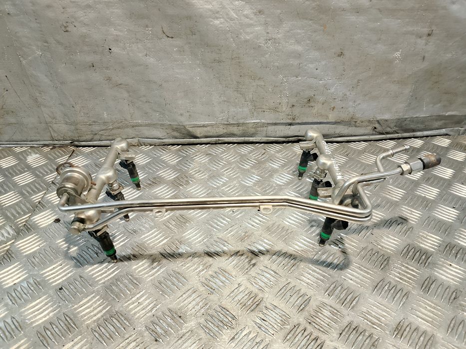 Listwa Wtrsykowa + Wtryski Audi A4 B6 3.0 V6 220 Km