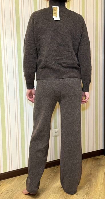 Новий жіночий  трикотажний костюм-двійка (светр + брюки) р. М