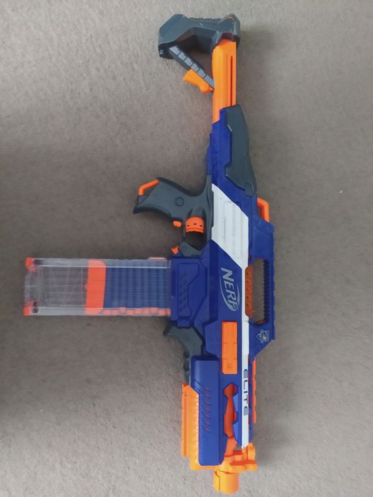 Zestaw: Nerf Elite Rapidstrike CS -18  + gratis Nerf Triad EX-3