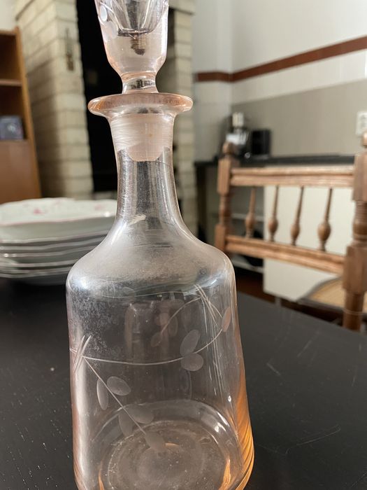 Frasco antigo rosa