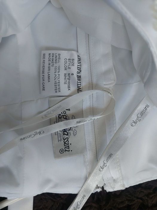 Suknia ślubna  Oleg Cassini rozmiar 6 styl NT2165BX