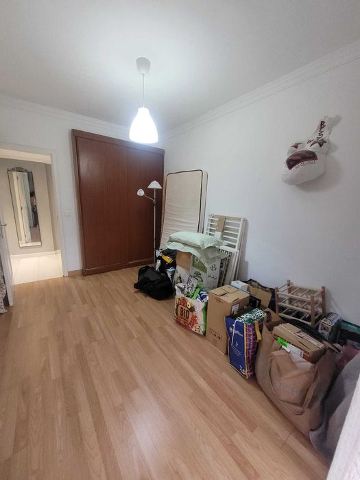 T2 remodelado e totalmente mobilado no Cacém – 90 m²