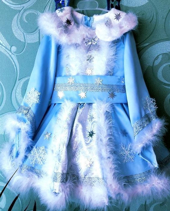 Новогодний карнавальный костюм Снегурочка.