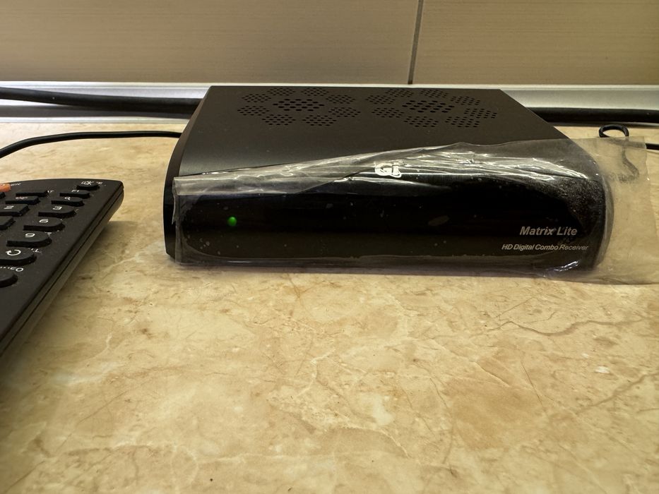 Спутниковый рессивер Matrix Lite, HD Digital Combo Receiver