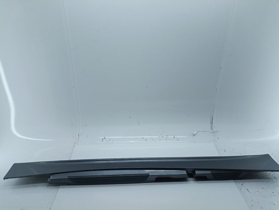 Embaladeira Plástica Direito - BMW 1 (E87) | 03 - 13