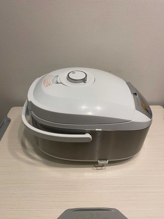 Мультиварка Philips HD3036/03, 980 Вт