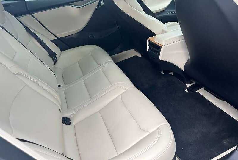 Tesla Model S 2018