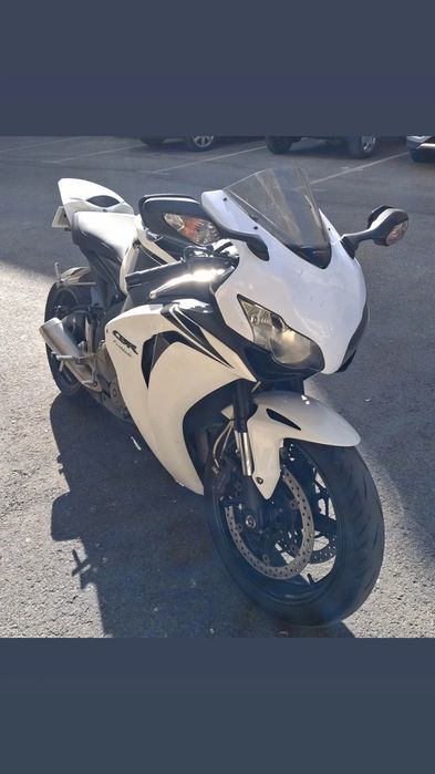 Vendo Honda cbr1000rr fireblade