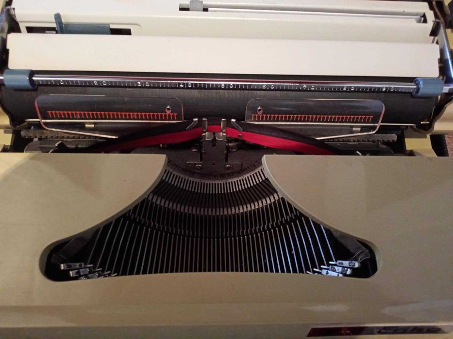 maszyna do pisania. Model Daro Erica