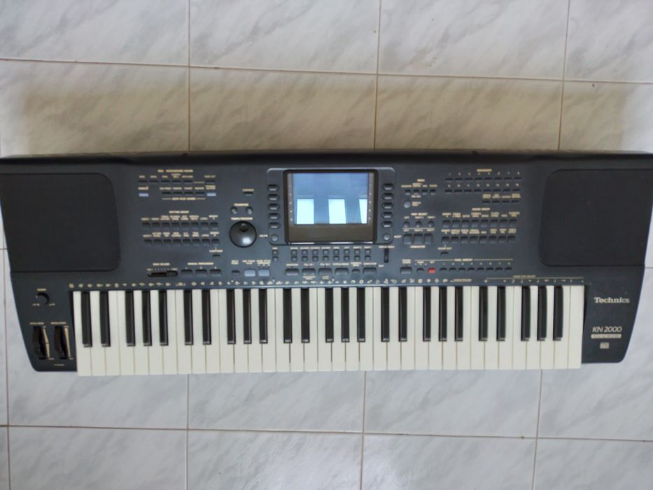 Teclado TECNICS KN2000