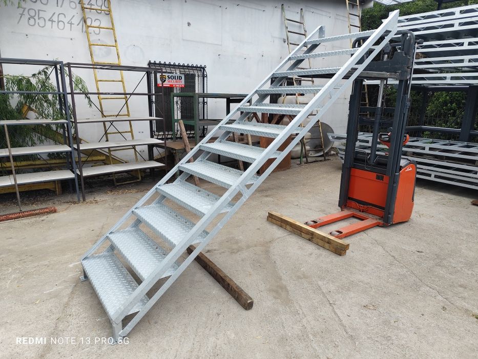 Schody metalowe wejście na 244cm loft 12 stopni