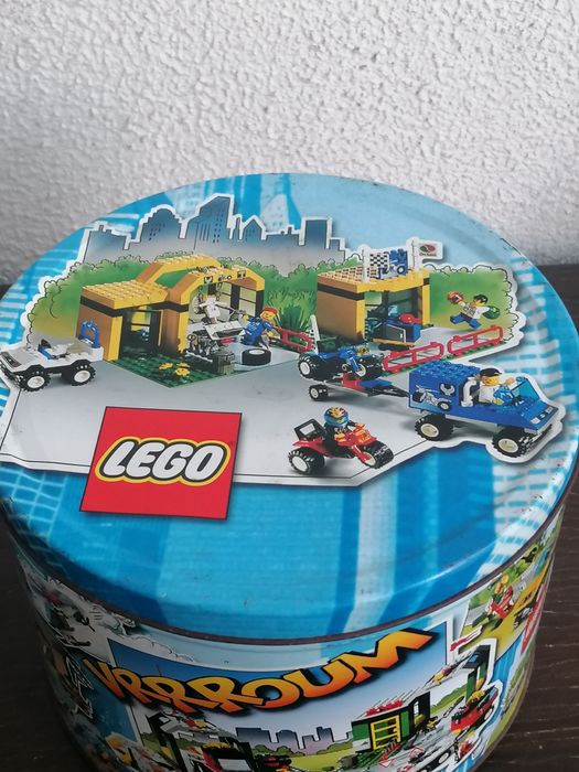 Caixa metálica LEGO