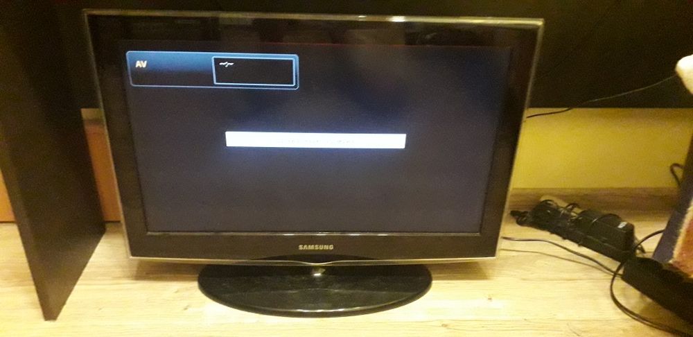 Tv LCD 26" Samsung LE26D450G1W  HDMI VGA EURO. Stan bdb.