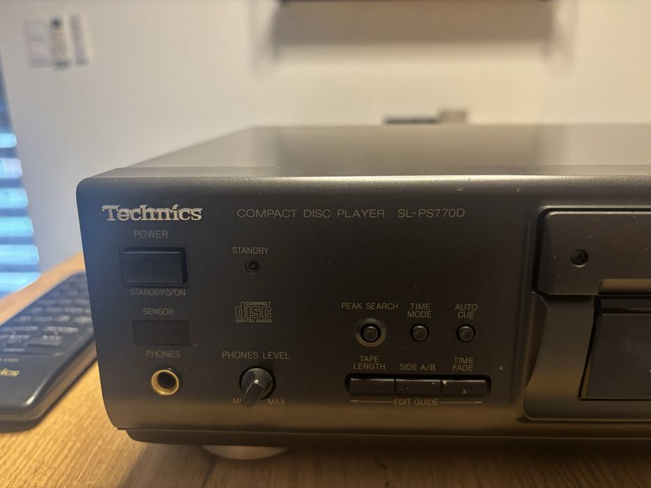 Technics Compact Disc Player SL-PS 770D