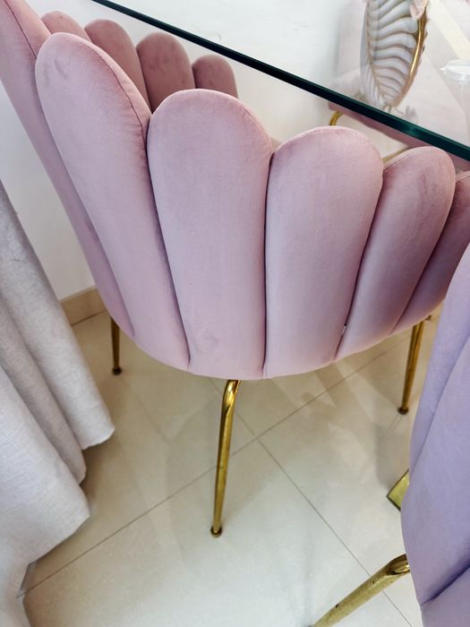 Cadeiras estofadas rosa