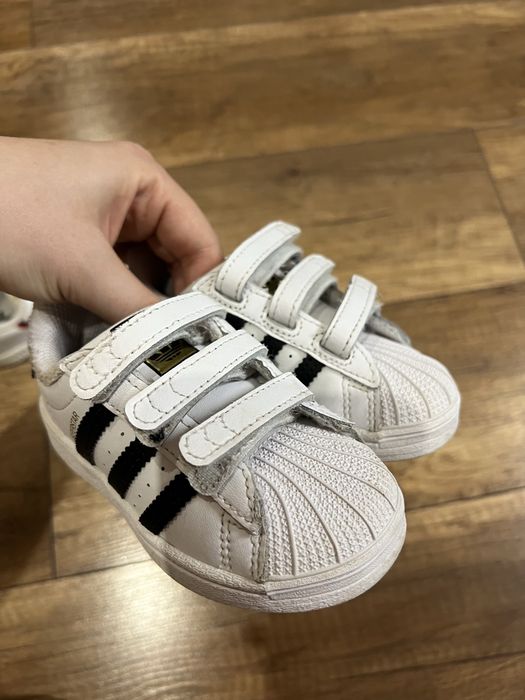 Шкіряні кросівки adidas