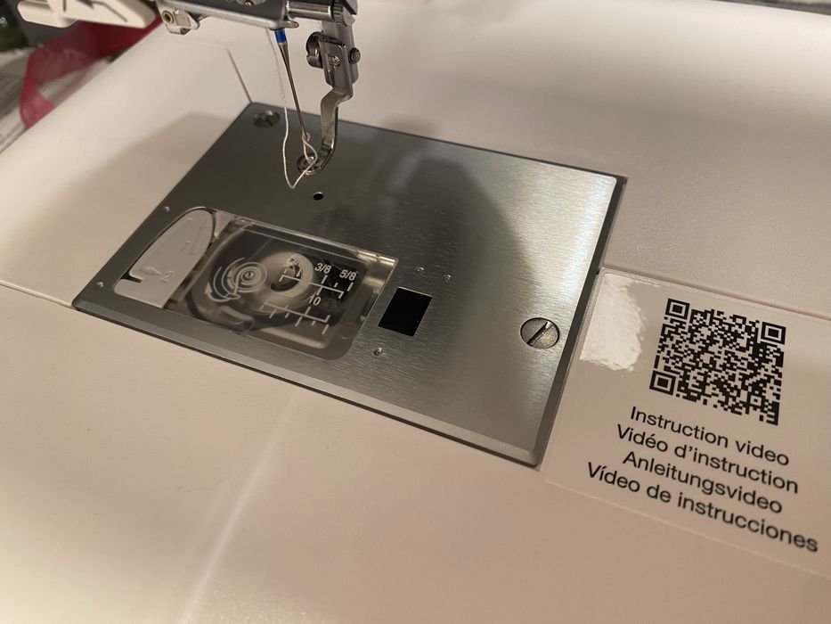 Elna 830 L  máquina de bordar NOVA!