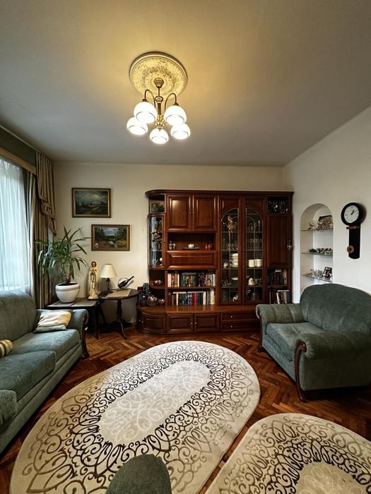 3 кімнатна квартира 84м2, центр, в. Коцюбинського