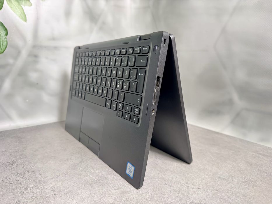 Ноутбук Dell Latitude 5300 2-in-1 / i5-8365U / 8GB / SSD 256GB / 13.3" FHD Touch / 2в1 трансформер