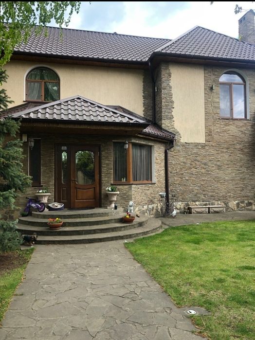 Продам добротный хозяйский дом