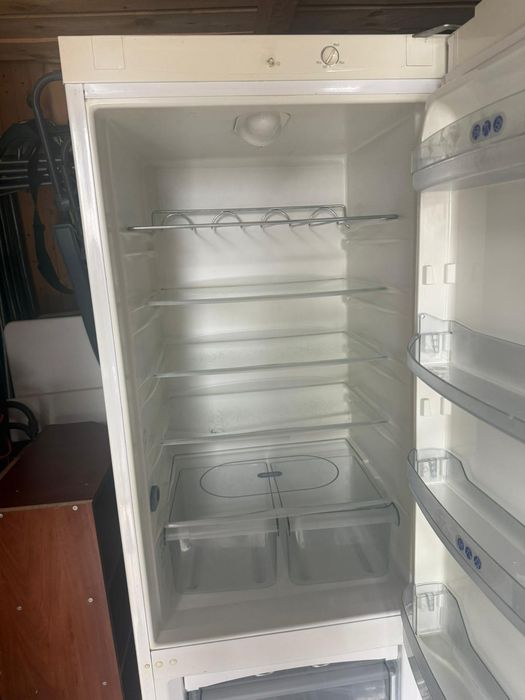 Lodówka Whirlpool ARC 5520