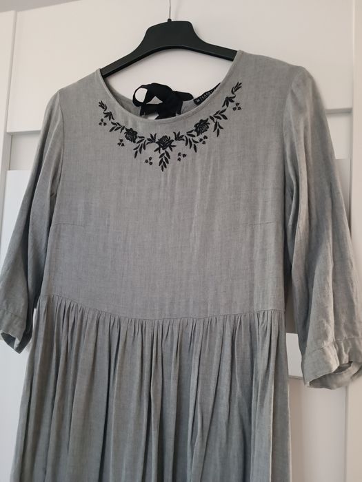 Szara sukienka damska Carry r.M
