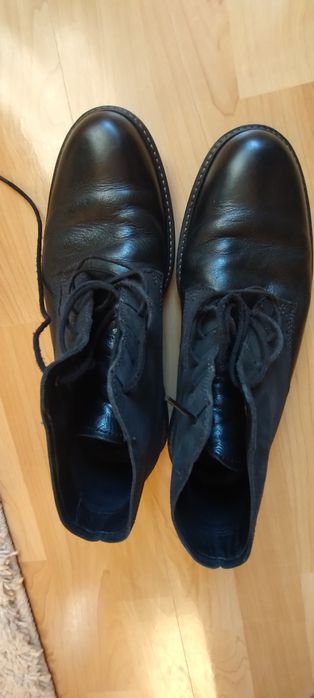 ECCO Shock Pointy skóra po bokach nubuk