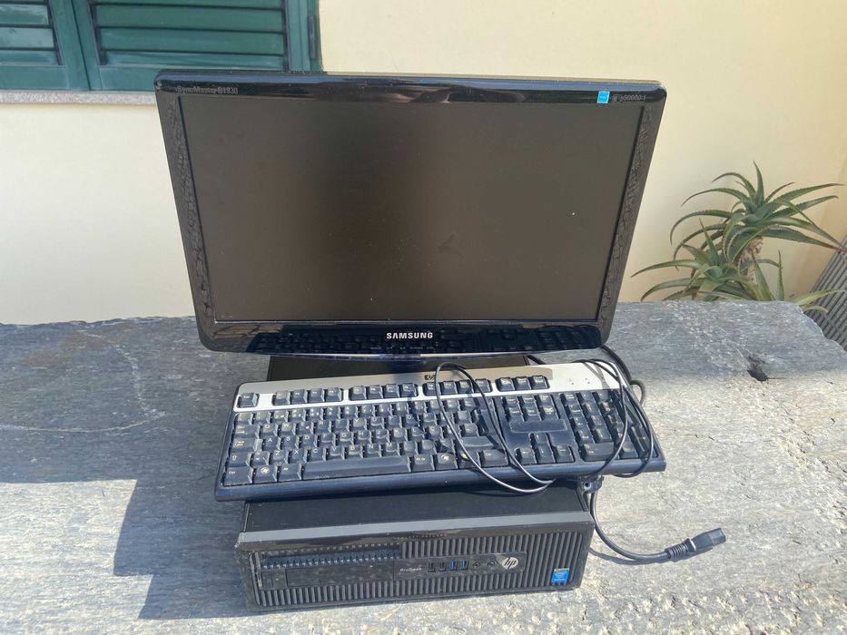 Computador HP PS1, com monitor, com teclado
