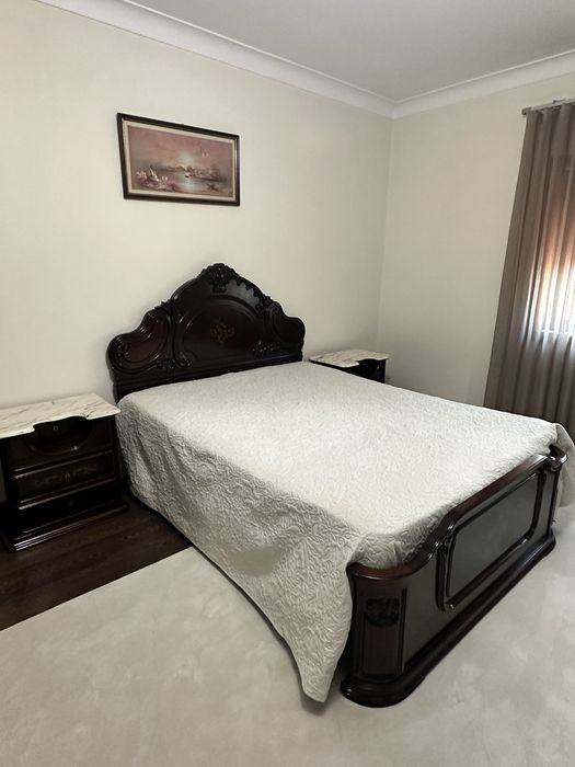 Mobilia completa de quarto- em excelente estado
