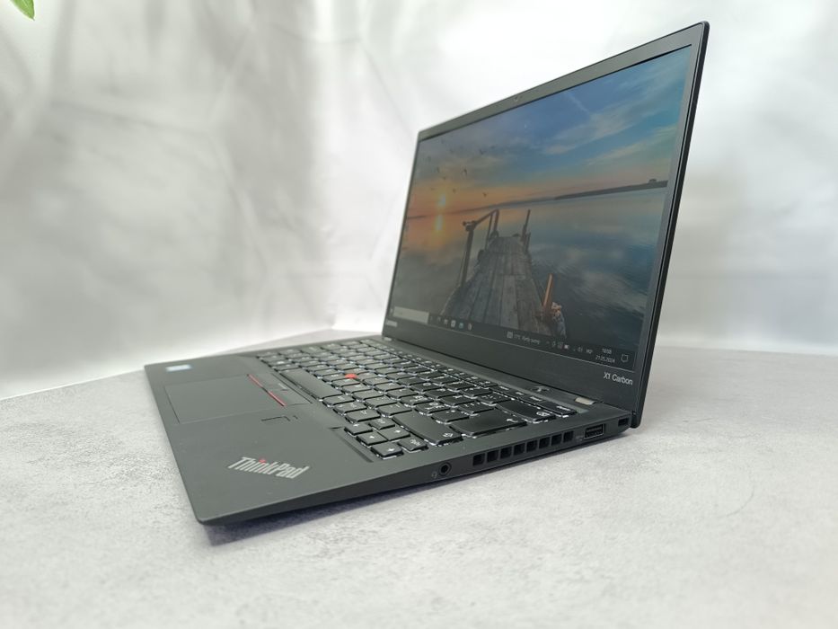 Ноутбук Lenovo ThinkPad X1 Carbon 5th/i7-7500U/16/256 /14" Full HD IPS