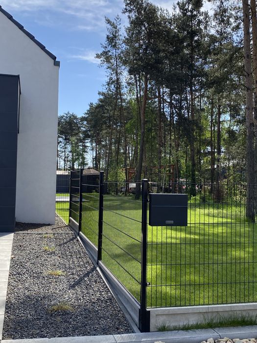 Ogrodzenia panelowe i aluminiowe