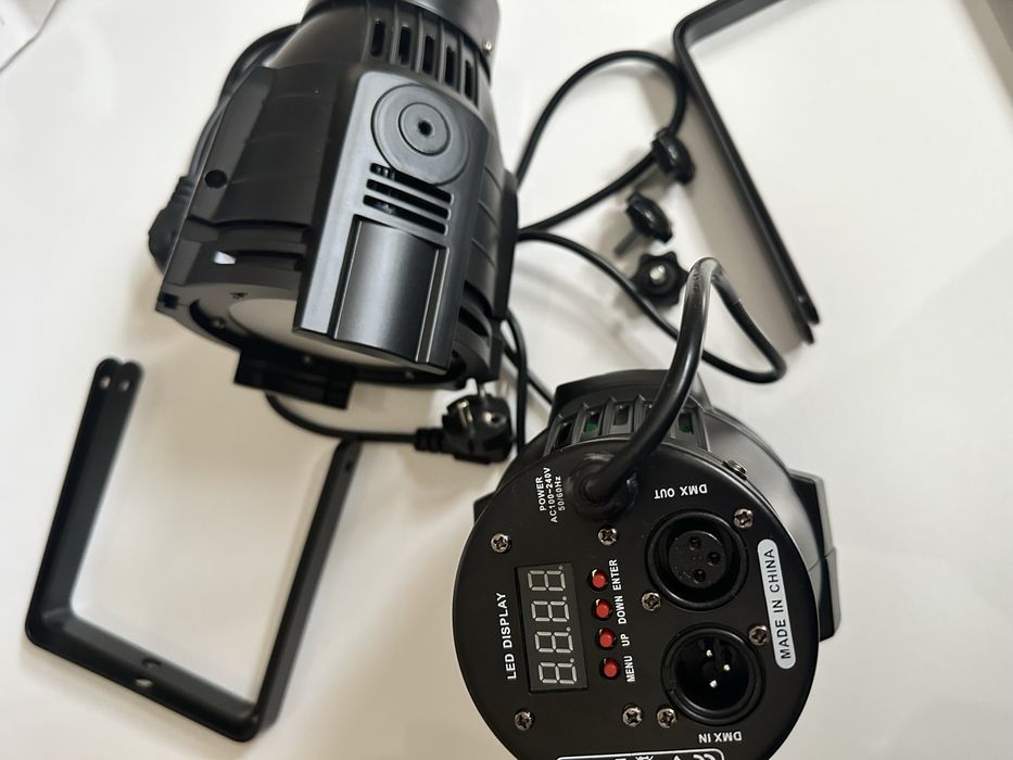 2 reflektory studyjne led DJ , wesele , impreza