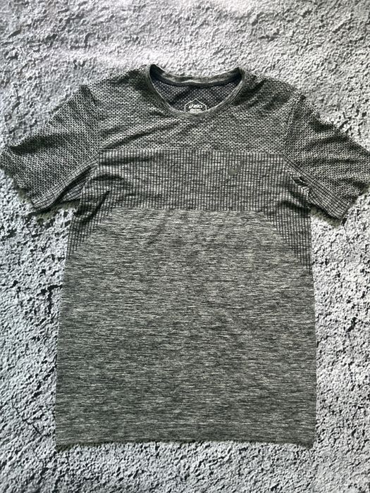 Футболка Asics нова