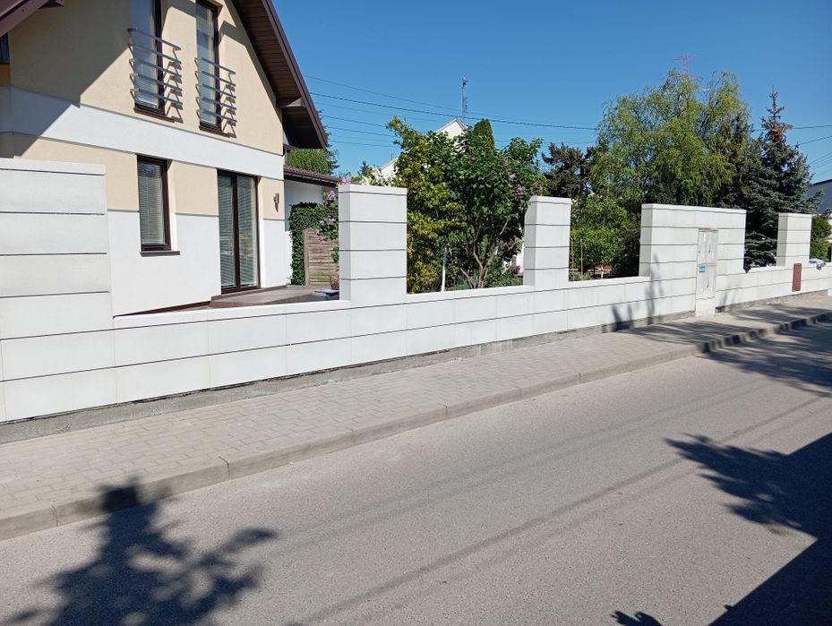 Układanie kostki brukowej , montaż ogrodzeń