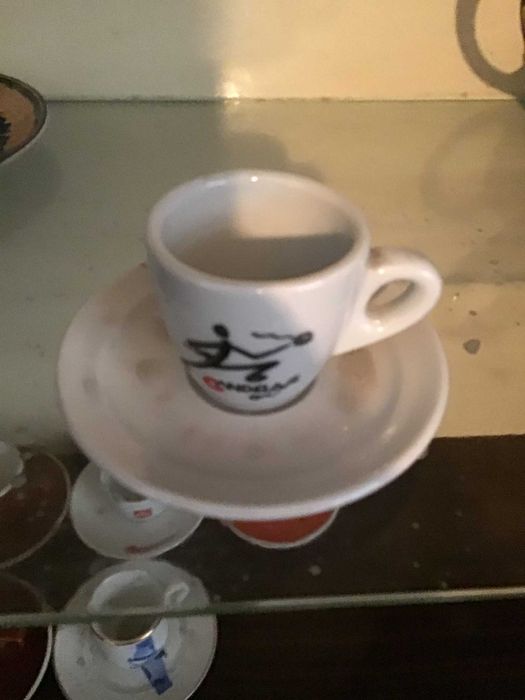 conjunto de chavena e pires para cafe434367854680494080