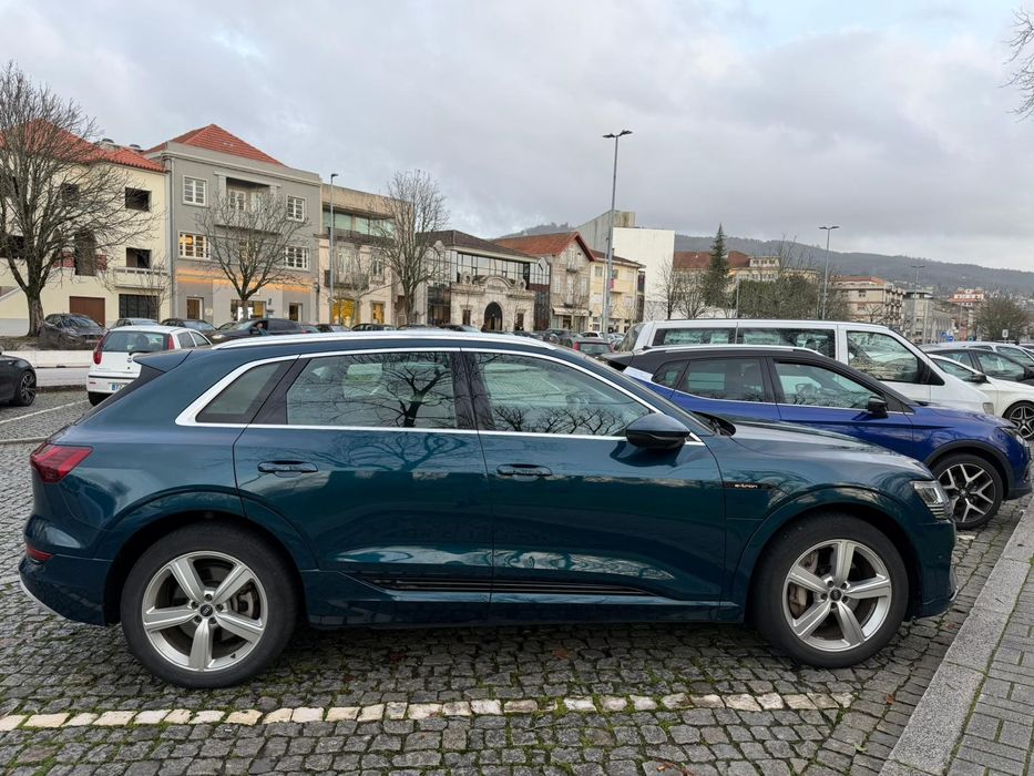 Audi e-tron 55 QUATTRO (IVA dedutível)