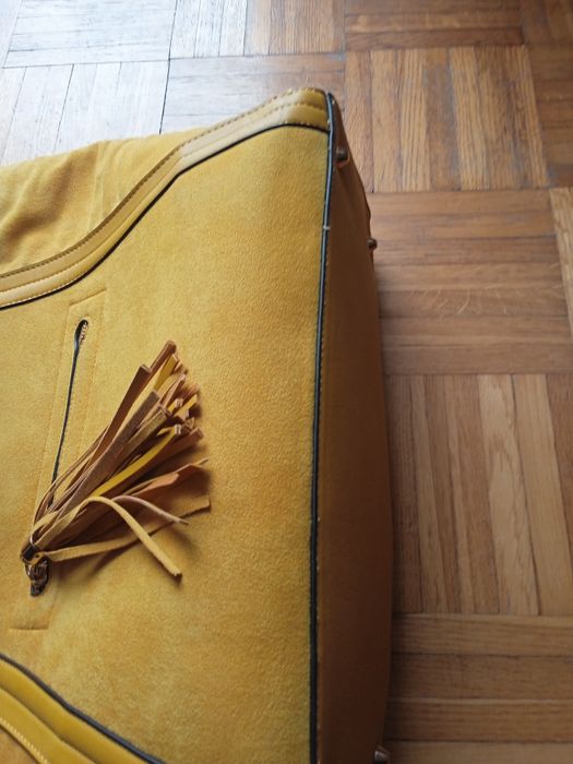 Duża torba shopper w piękny żółto miodowym kolorze.