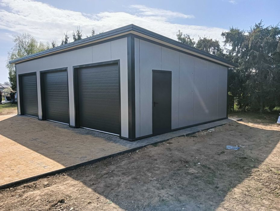 Hale/Garaże obiekty z płyty warstwowej