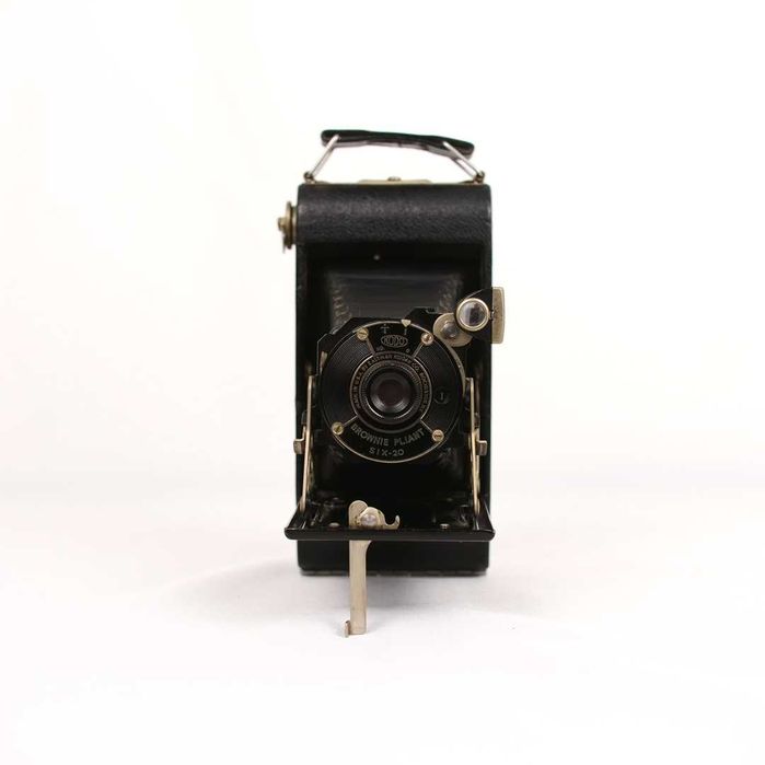 Máquina fotográfica de fole Kodak Brownie Pliant Six-20
