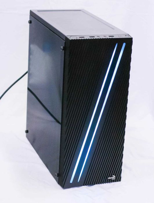 Komputer Mocarz RGB RYZEN 5/16GB/SSD1TB/GeforceRTX5050 8GB Do gier