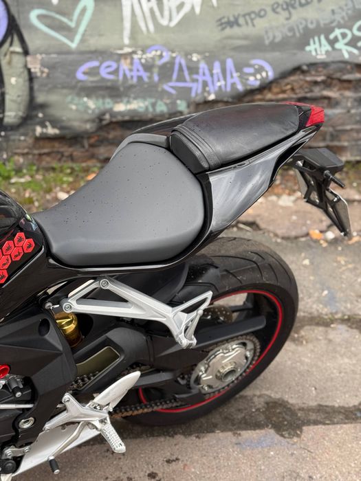 Мотоцикл MV Agusta F3 2012 рік